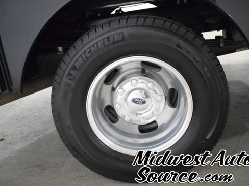 Used 2024 Ford F350 XLT image 9