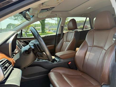Used 2020 Subaru Outback Touring w/ Popular Package #2 AWD/4WD image 11