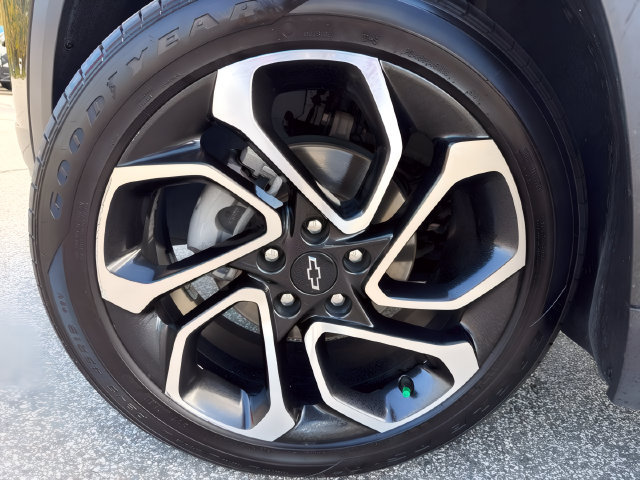 Used 2024 Chevrolet Trax RS FWD image 13