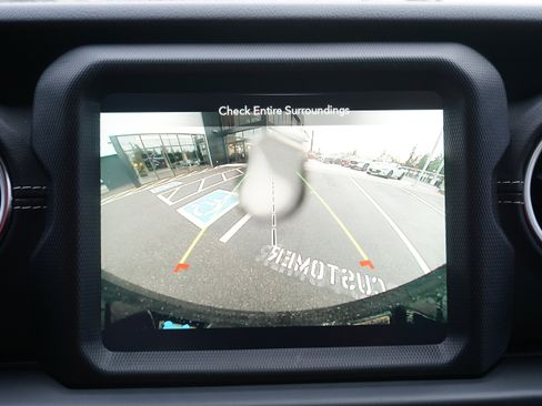 Used 2023 Jeep Wrangler Sahara w/ Cold Weather Group image 26