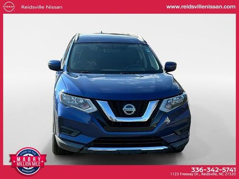 Used 2018 Nissan Rogue SV image 9
