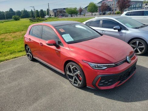 Used 2025 Volkswagen GTI SE FWD image 3