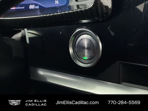 Used 2022 Chevrolet Corvette Stingray Premium Cpe w/ Engine Appearance Package image 18