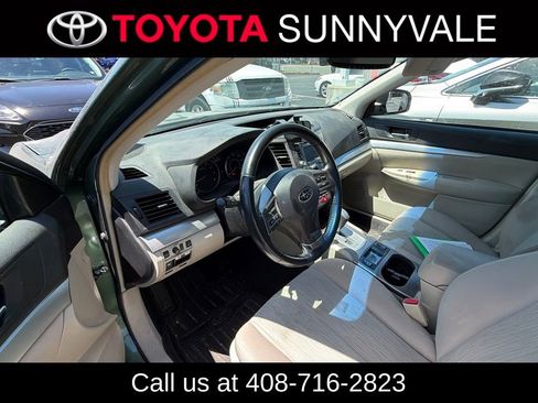 Used 2014 Subaru Outback 2.5i Premium w/ Moonroof Package AWD/4WD image 4