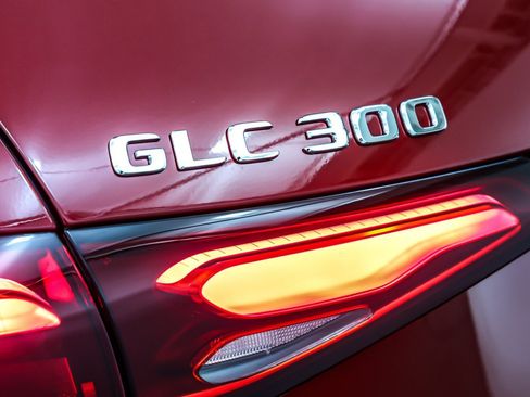 New 2026 Mercedes-Benz GLC 300 image 9