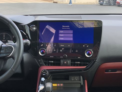 Used 2025 Lexus NX 300h AWD w/ Accessory Package (2T) image 31