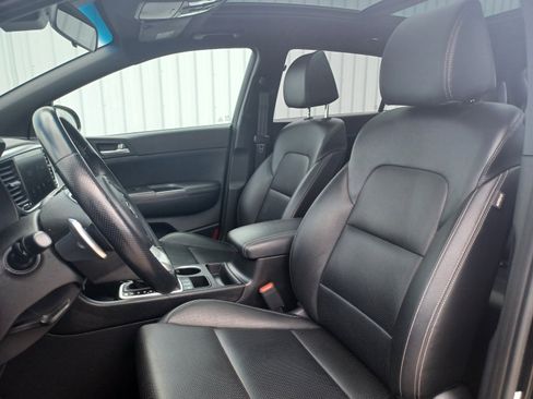 Used 2021 Kia Sportage AWD Nightfall Edition image 11