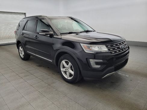 Used 2017 Ford Explorer XLT w/ Equipment Group 202A image 13