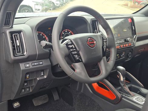 New 2026 Nissan Frontier PRO-4X w/ Pro-4x Convenience Package image 18