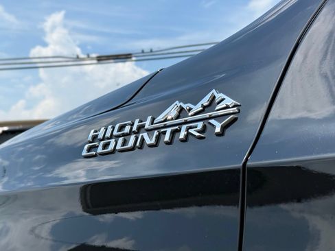 Used 2021 Chevrolet Tahoe High Country w/ Premium Package AWD/4WD image 12