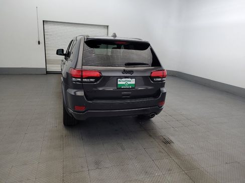 Used 2019 Jeep Grand Cherokee Altitude AWD/4WD image 6