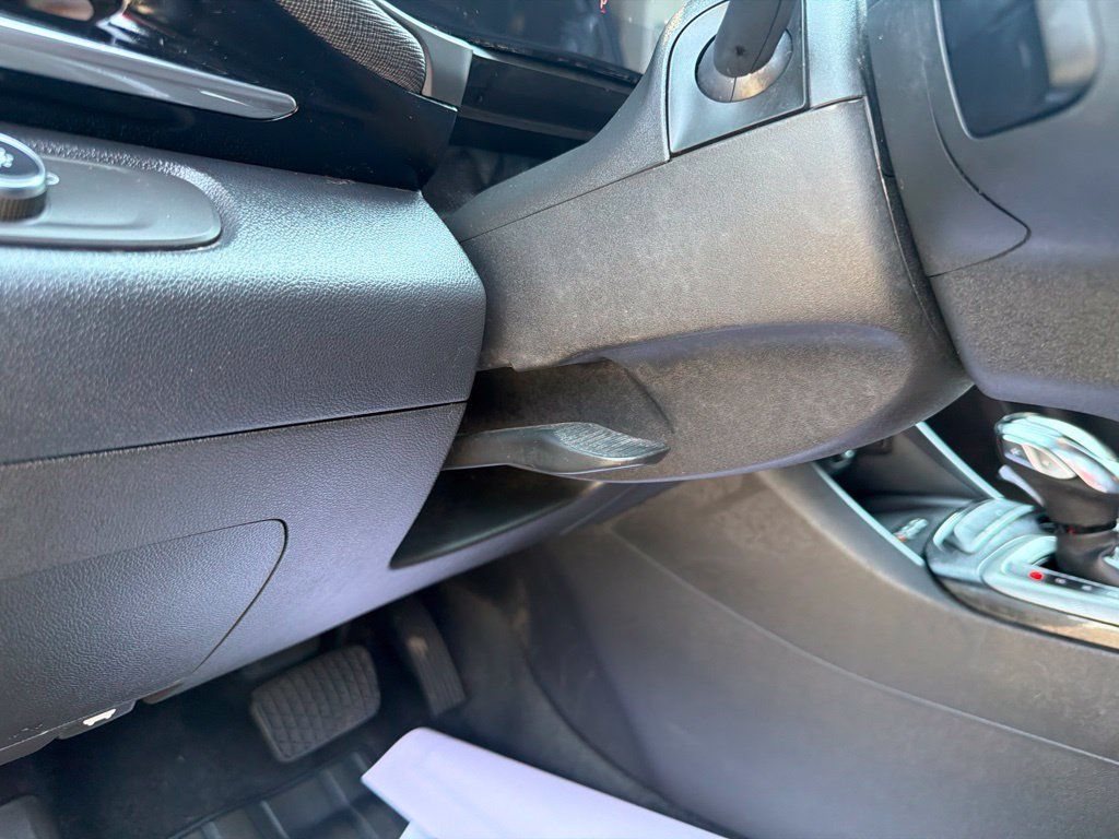 Used 2025 Buick Envista Sport Touring w/ Convenience I Package FWD image 19