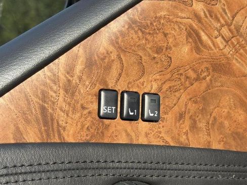 Certified 2023 Nissan Armada SL w/ Captain's Chairs Package AWD/4WD image 16