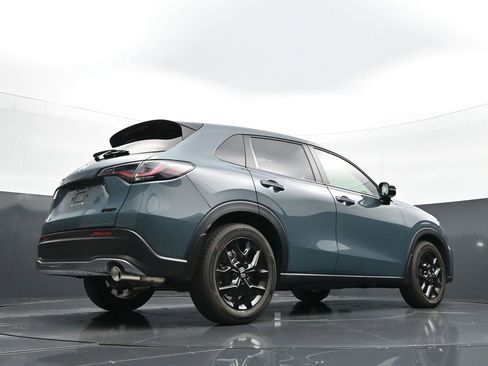 Used 2025 Honda HR-V Sport image 31