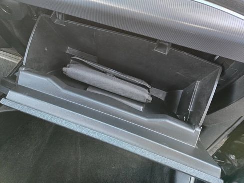 Used 2018 Ford Edge Titanium image 37