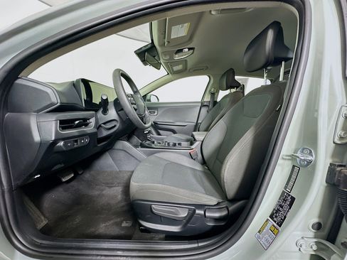 Used 2025 Kia K4 LXS image 13