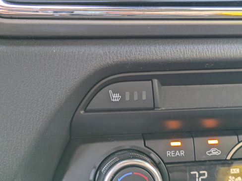 Used 2018 MAZDA CX-9 Touring image 29