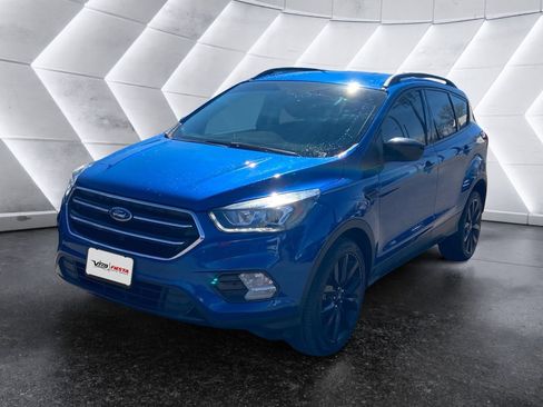 Used 2019 Ford Escape SE image 3