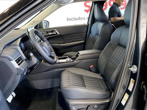 New 2026 Mitsubishi Outlander SEL image 9