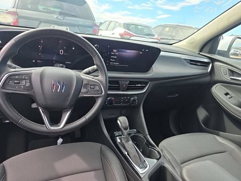 Used 2025 Buick Encore GX Preferred AWD/4WD image 7