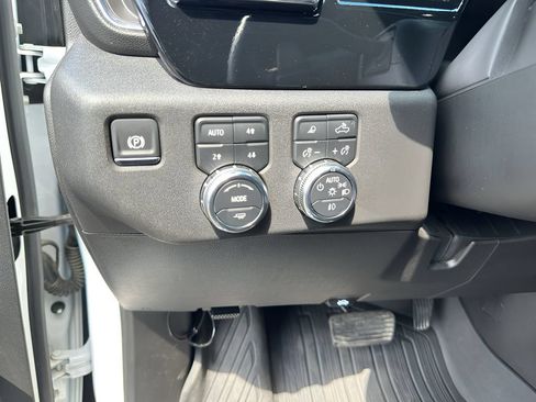 Used 2025 GMC Sierra 1500 Elevation w/ Elevation Premium Package AWD/4WD image 14