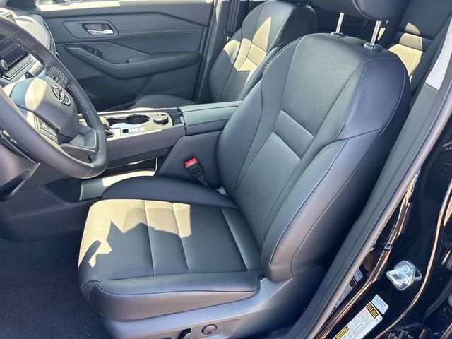 New 2026 Nissan Rogue Dark Armor AWD/4WD image 26