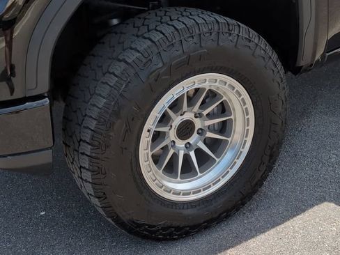 Used 2024 GMC Sierra 1500 Elevation AWD/4WD image 11