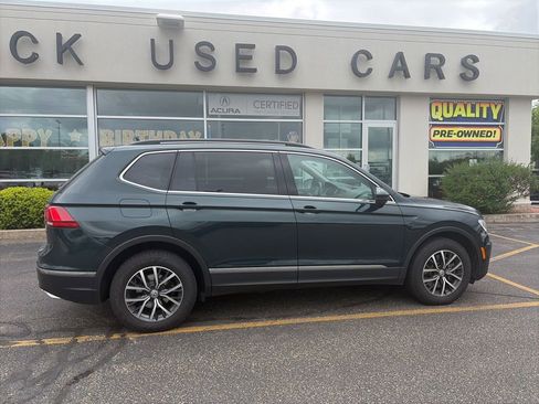 Used 2018 Volkswagen Tiguan SE w/ 3rd Row Seat Package AWD/4WD image 8