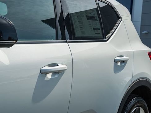 New 2026 Volvo XC40 B5 Plus w/ Climate Package image 17