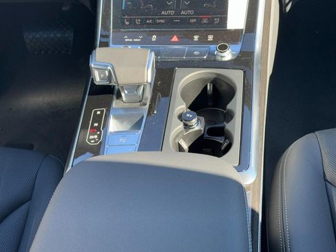 New 2026 Audi Q8 Premium Plus image 9