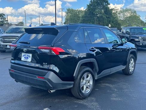 Used 2025 Toyota RAV4 XLE AWD/4WD image 21