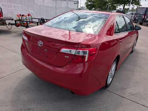 Used 2014 Toyota Camry SE FWD image 16