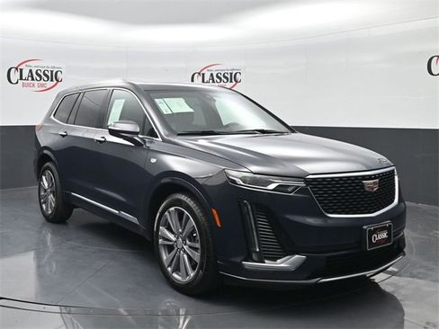 Used 2025 Cadillac XT6 Premium Luxury image 5