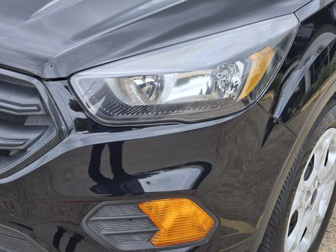 Certified 2018 Ford Escape S FWD image 6