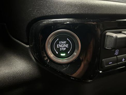 Certified 2025 Chevrolet Silverado 1500 High Country image 24