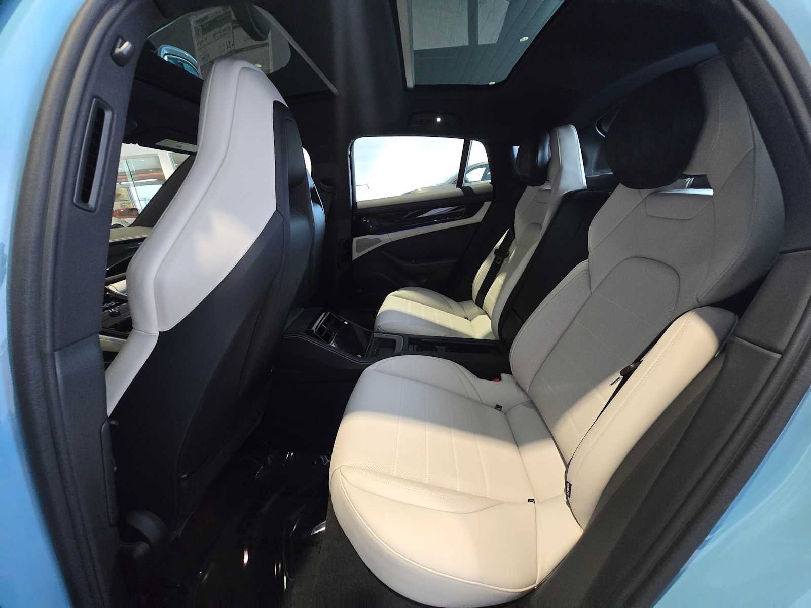 New 2026 Porsche Panamera 4 AWD/4WD image 18
