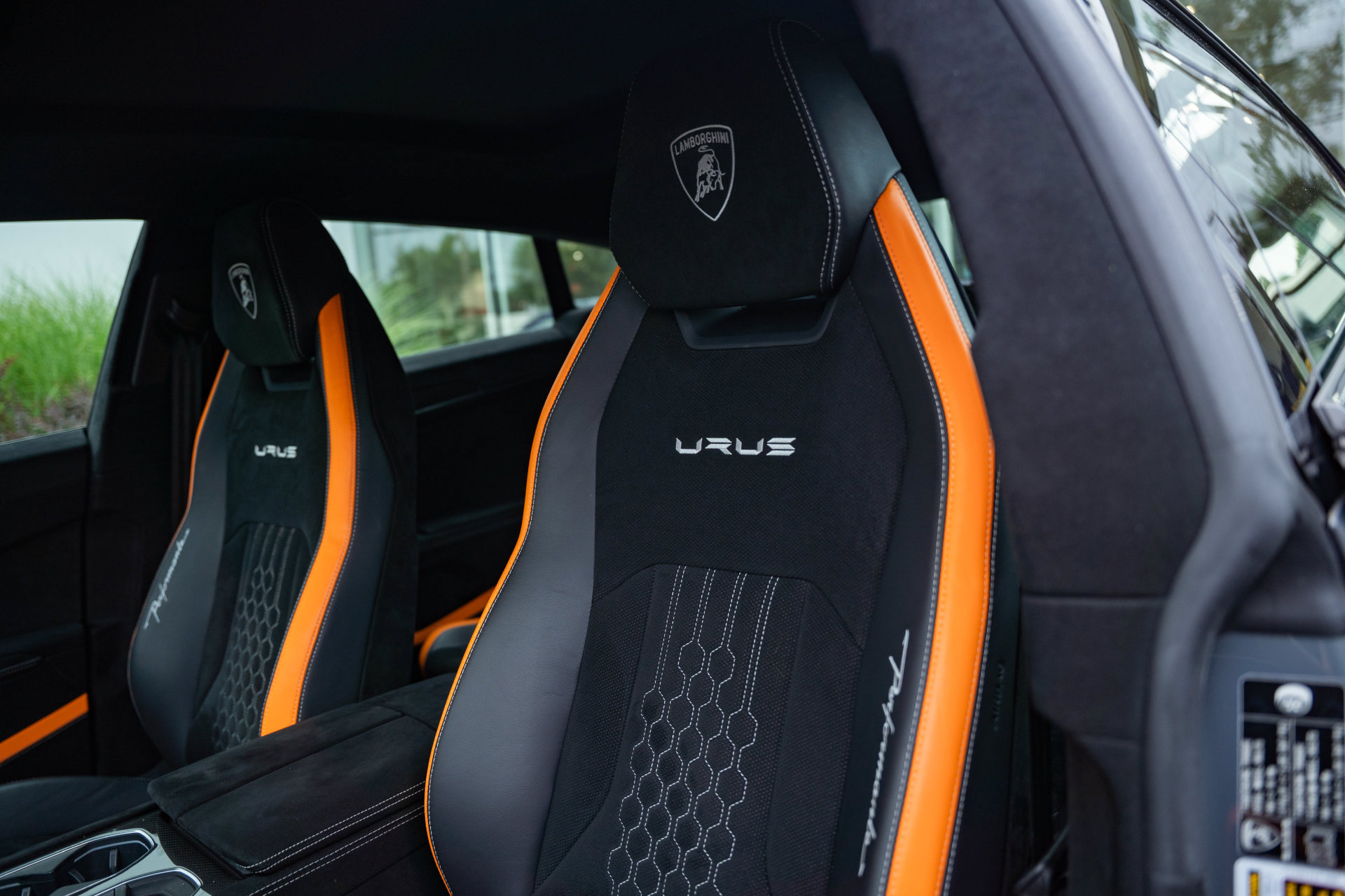 Used 2024 Lamborghini Urus Performante AWD/4WD image 21