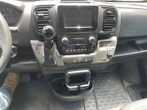 Used 2025 RAM ProMaster 2500 w/ Convenience Group FWD image 18