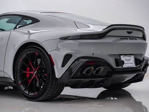Used 2026 Aston Martin V8 Vantage S RWD image 11