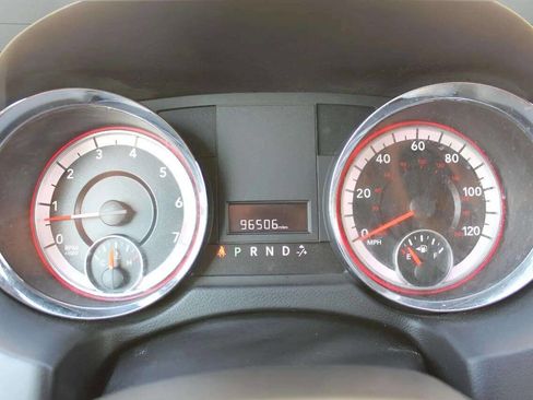 Used 2019 Dodge Grand Caravan SXT image 21