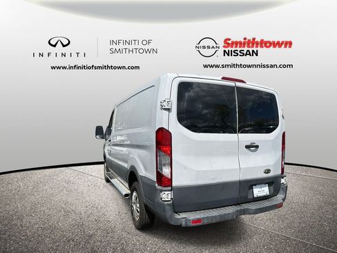 Used 2015 Ford Transit 250 130 Low Roof w/ Exterior Upgrade Package RWD image 6