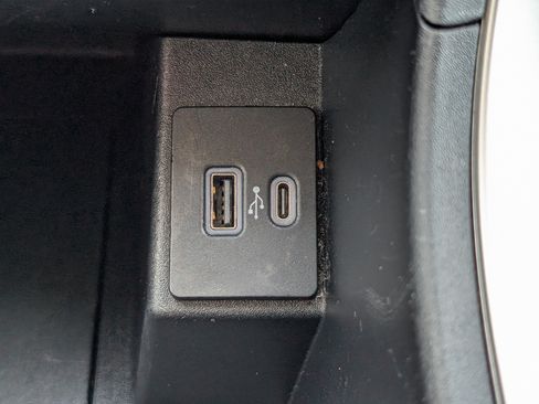 Used 2024 Ford Edge SEL AWD/4WD image 19