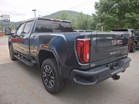 Used 2020 GMC Sierra 2500 AT4 w/ AT4 Premium Package image 4