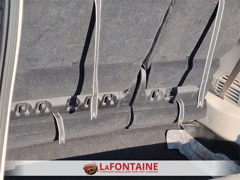 Certified 2023 Chrysler Pacifica Touring-L image 28