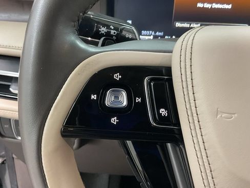 Used 2022 Lincoln Aviator Reserve w/ Equipment Group 201A AWD/4WD image 9