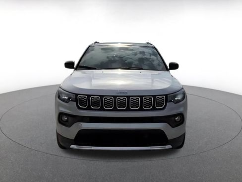 Used 2025 Jeep Compass Limited AWD/4WD image 4