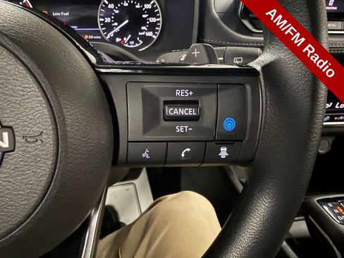 Used 2023 Nissan Rogue SV AWD/4WD image 18