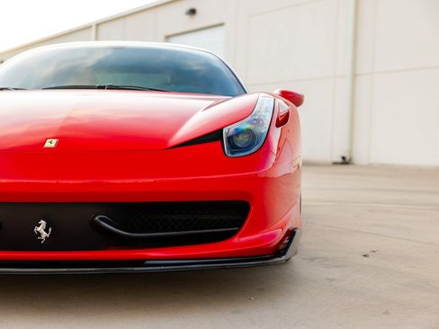 Used 2012 Ferrari 458 Italia Coupe RWD image 4