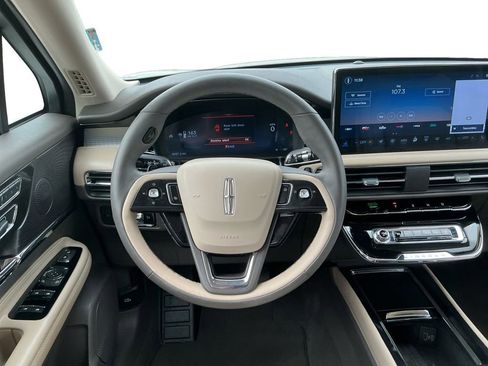 Used 2024 Lincoln Corsair FWD w/ Equipment Group 101A image 18