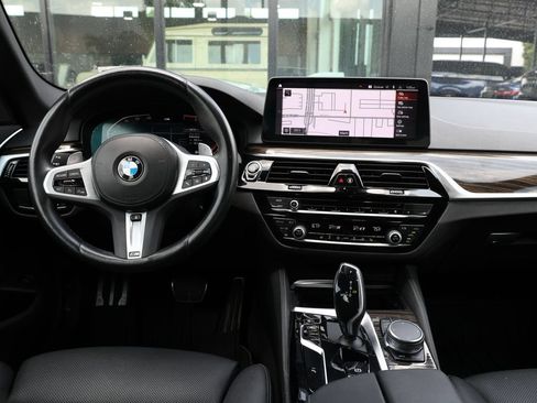 Used 2023 BMW 530i xDrive w/ M Sport Package AWD/4WD image 25